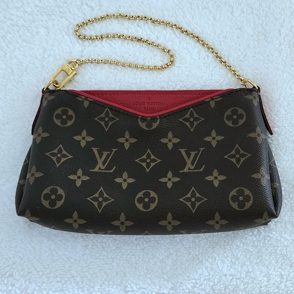 Louis Vuitton Handbags - Louis Vuitton Pallas Clutch In Monogram Cerise❤️